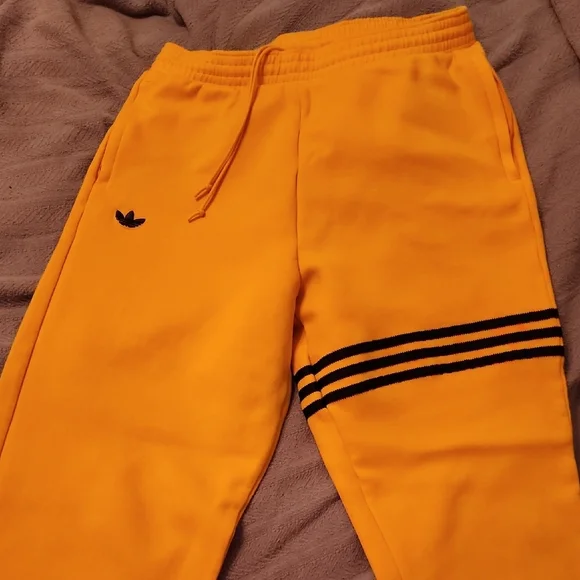 Adidas Neoclassic Yellow Joggers with Black Stripes - Picture 2 of 7